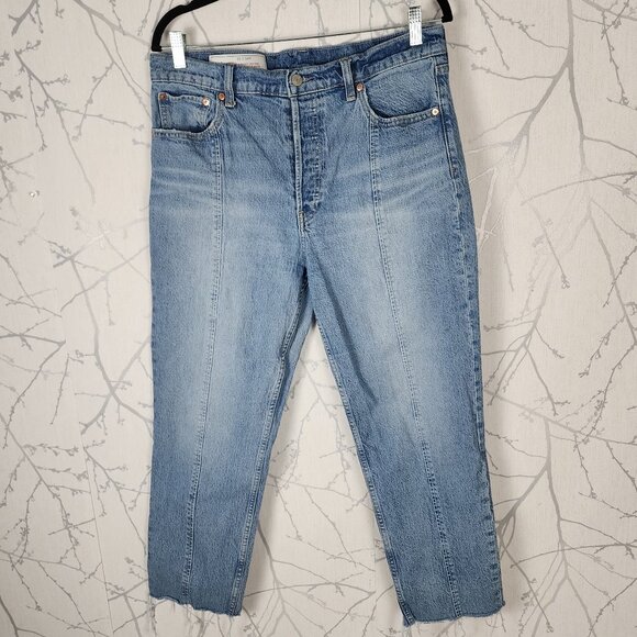GAP Light Wash High Rise Cheeky Straight Raw Hem Ankle Jeans - Picture 1 of 8